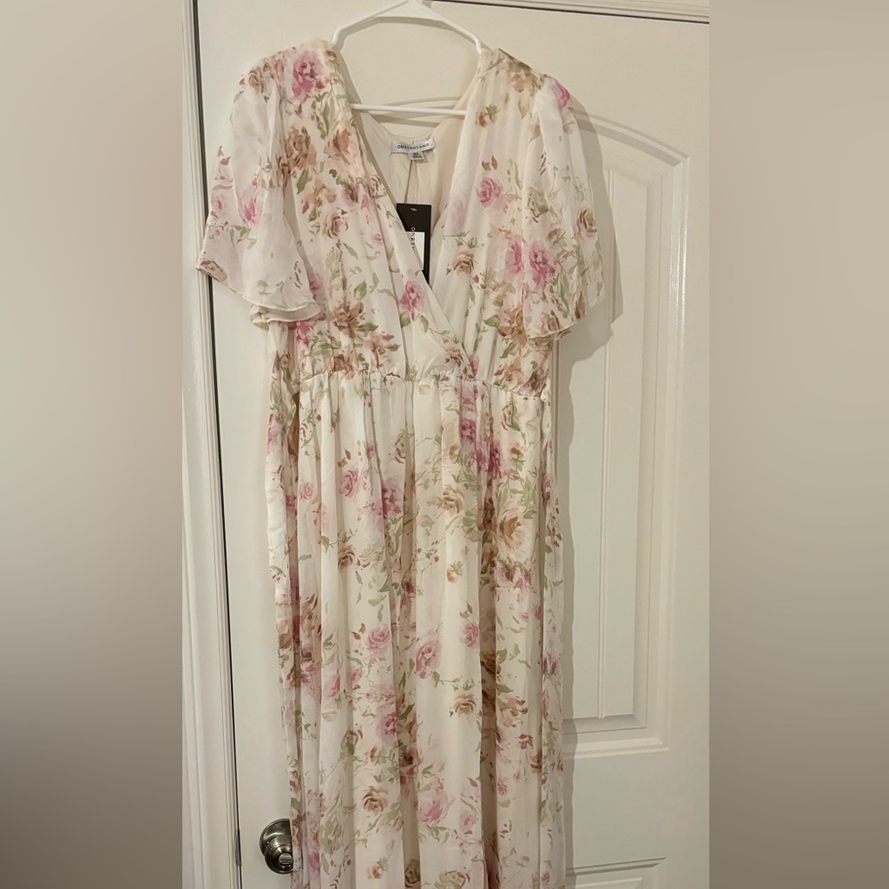 Ordered for a wedding and never wore. From Morning lavender boutique